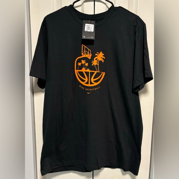 NWT Nike Summer Hoops Basketball Black Tee - Picture 1 of 7